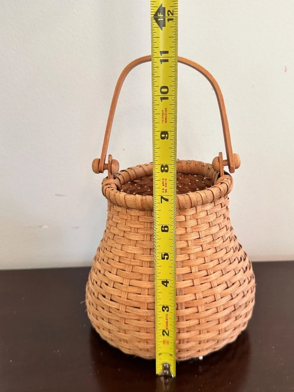 VTG 1999 Pear-Shaped Weaved, Handle Hinged Basket 7